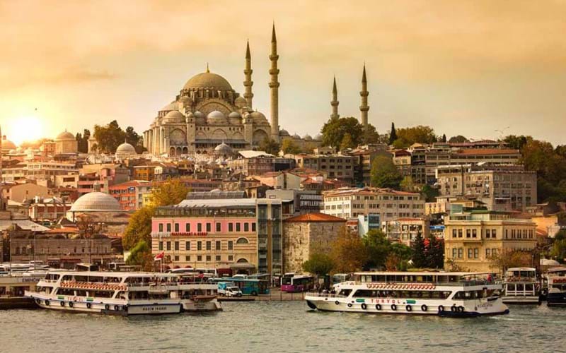 explore-Istanbul-on-a-guided-holiday